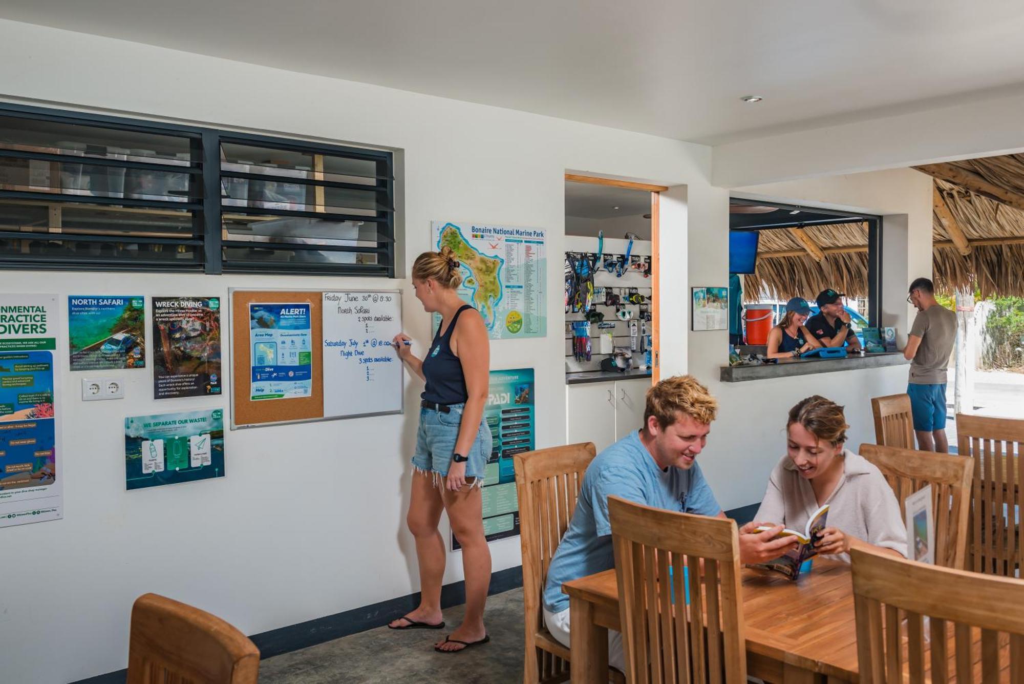 Bloozz Resort Bonaire คราเลนไดค์ ภายนอก รูปภาพ